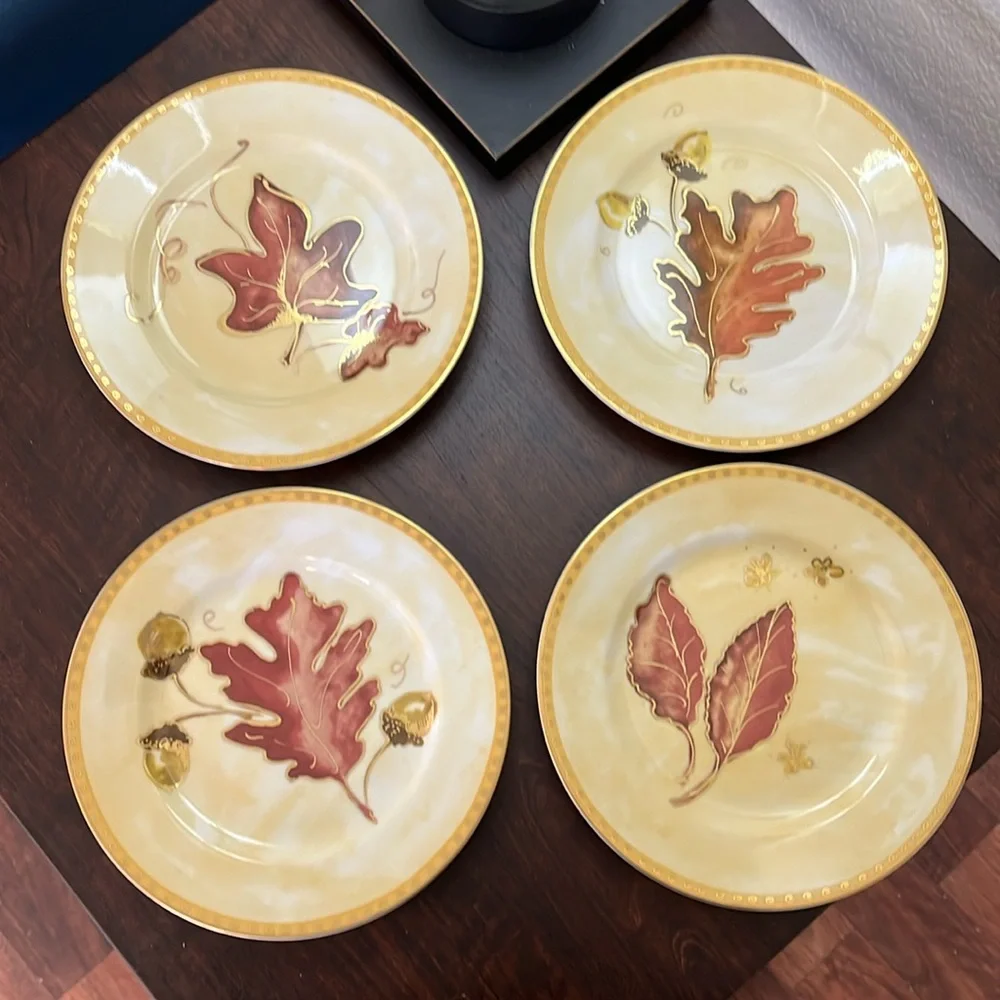 Vintage leaf & acorn 8 inch plates Crate & Barrel